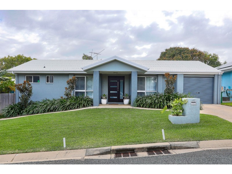 32 Grace Crescent, Slade Point QLD 4740