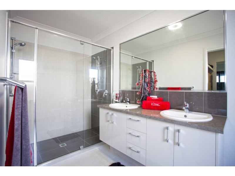 5 Trasero Lane, Beaconsfield QLD 4740