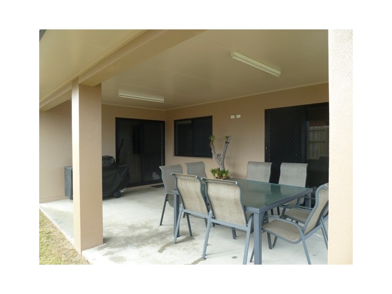 28 Hawkins Street, Bucasia QLD 4750