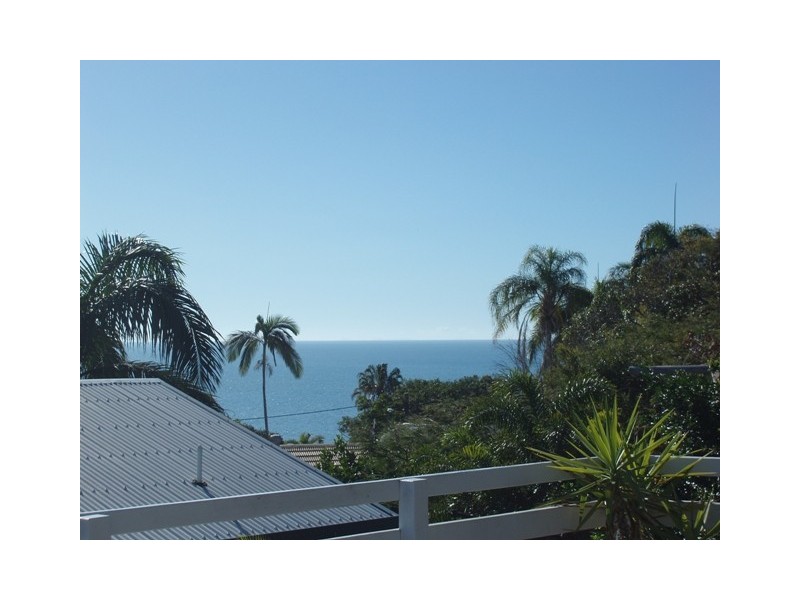 8 Hawk St, Slade Point QLD 4740