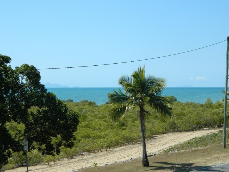 23 Slade Esplanade, Slade Point QLD 4740