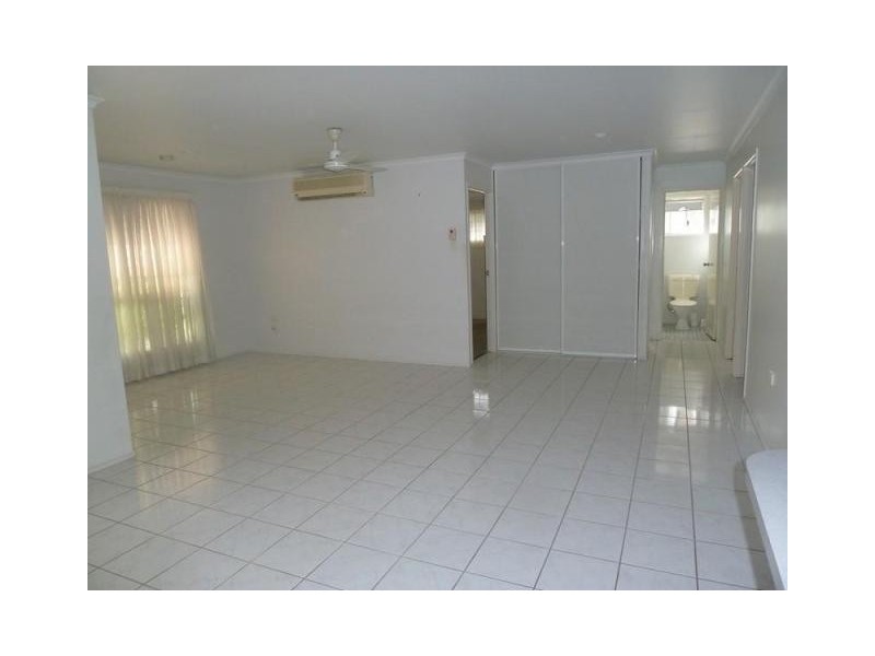 2/29 Creek St, Walkerston QLD 4751