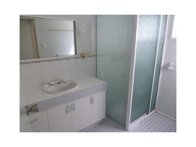 2/29 Creek St, Walkerston QLD 4751