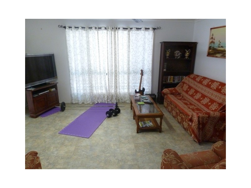 27 Pirie St, South Mackay QLD 4740