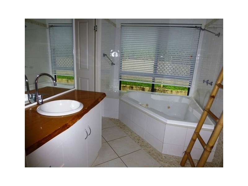 11 Wicks Court, Erakala QLD 4740