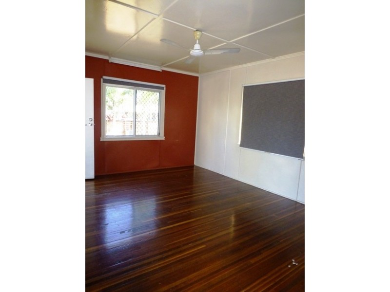 16 Pinder Street, West Mackay QLD 4740