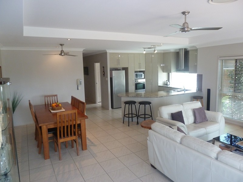 18 Portside Place, Shoal Point QLD 4750