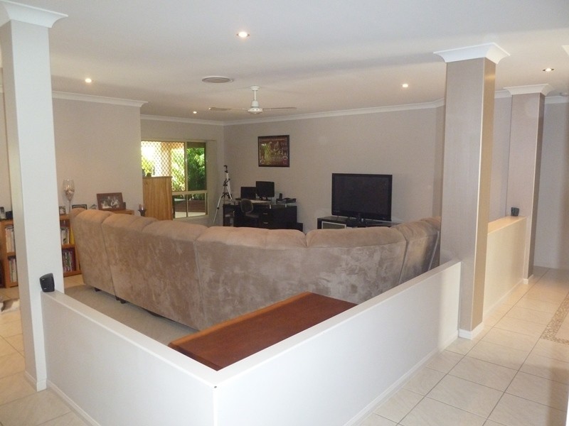 18 Portside Place, Shoal Point QLD 4750