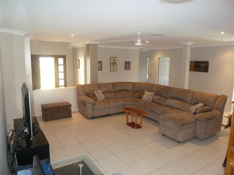18 Portside Place, Shoal Point QLD 4750