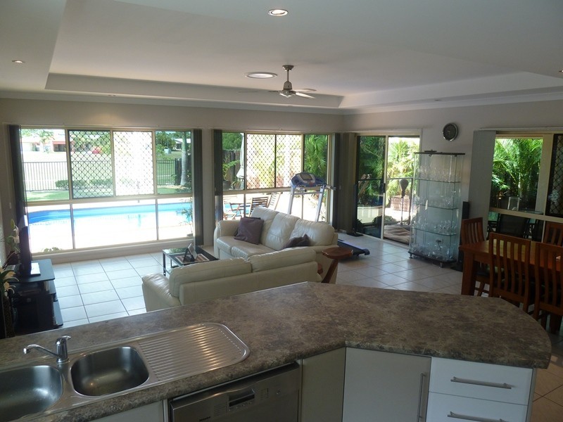 18 Portside Place, Shoal Point QLD 4750