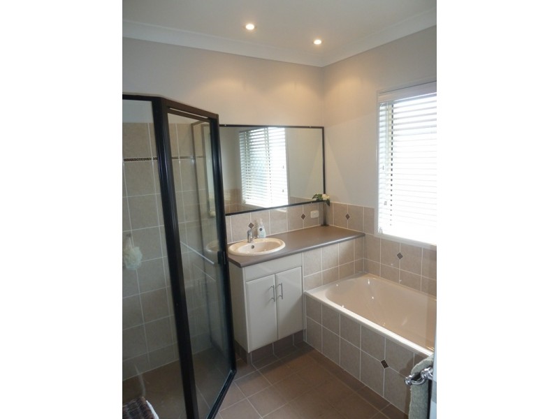 18 Portside Place, Shoal Point QLD 4750