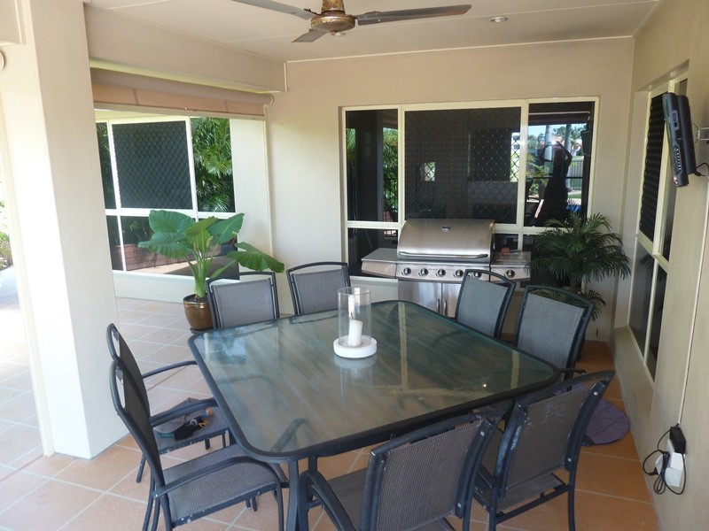 18 Portside Place, Shoal Point QLD 4750