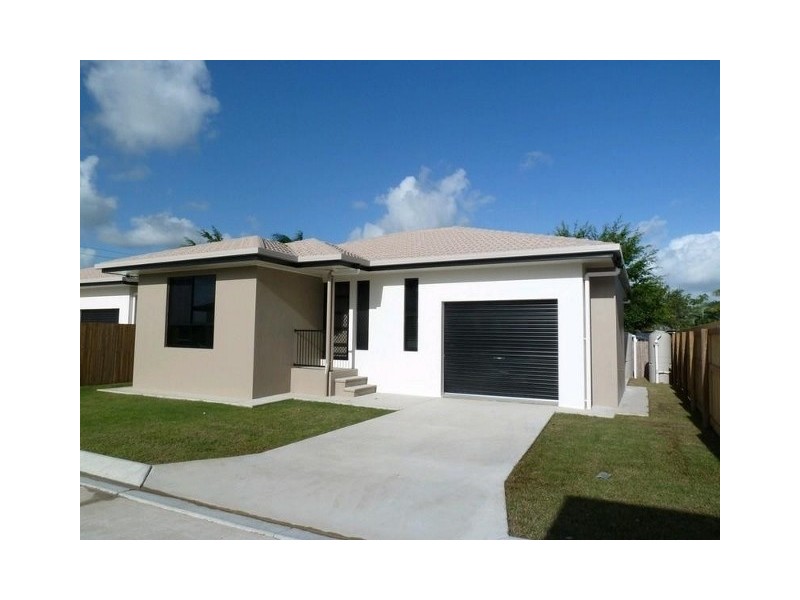 Unit 2, 21 McColl Street, Walkerston QLD 4751