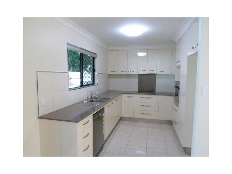 Unit 2, 21 McColl Street, Walkerston QLD 4751