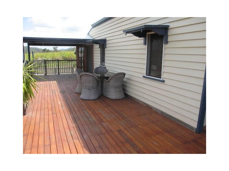 17 Springcliffe Drive, Seaforth QLD 4741