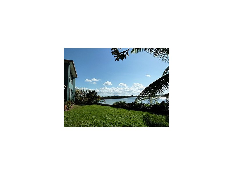 18 Seagull Street, Slade Point QLD 4740