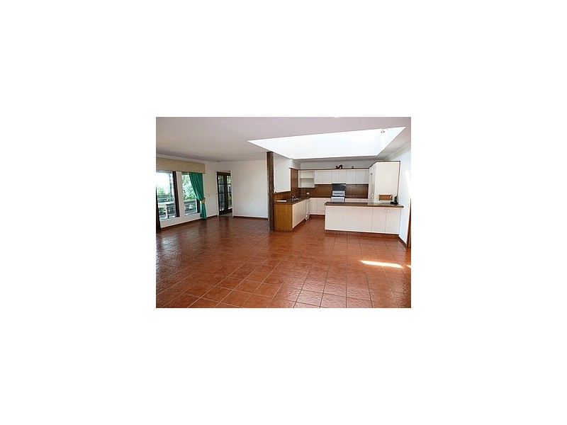 18 Seagull Street, Slade Point QLD 4740