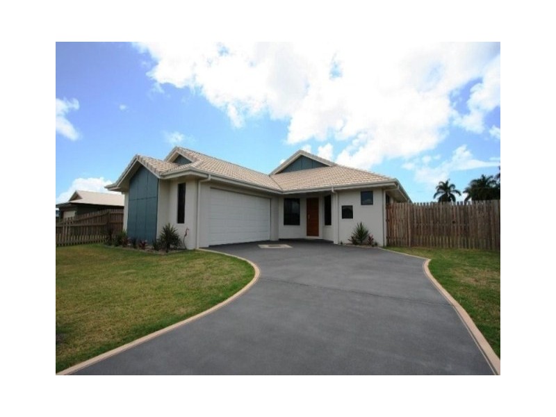 28 Woden Crs, Ooralea QLD 4740