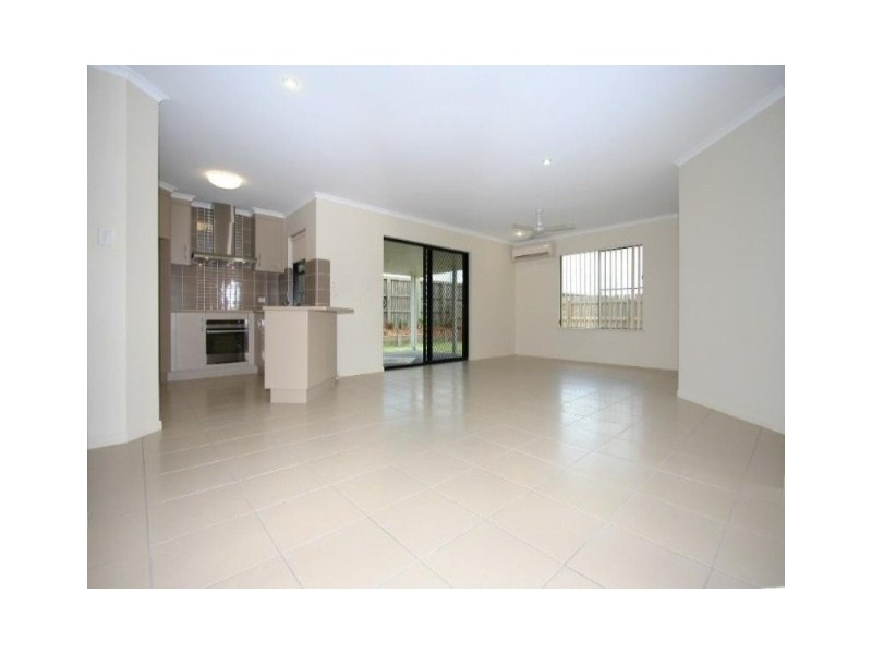 28 Woden Crs, Ooralea QLD 4740