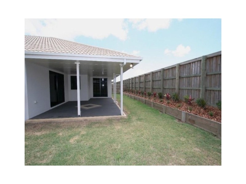 28 Woden Crs, Ooralea QLD 4740