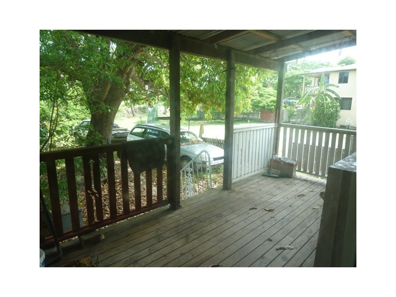 33 Palm Street, Cremorne QLD 4740