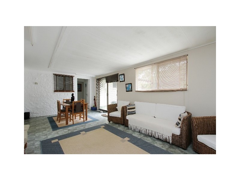 9 Blacksmith St, Slade Point QLD 4740