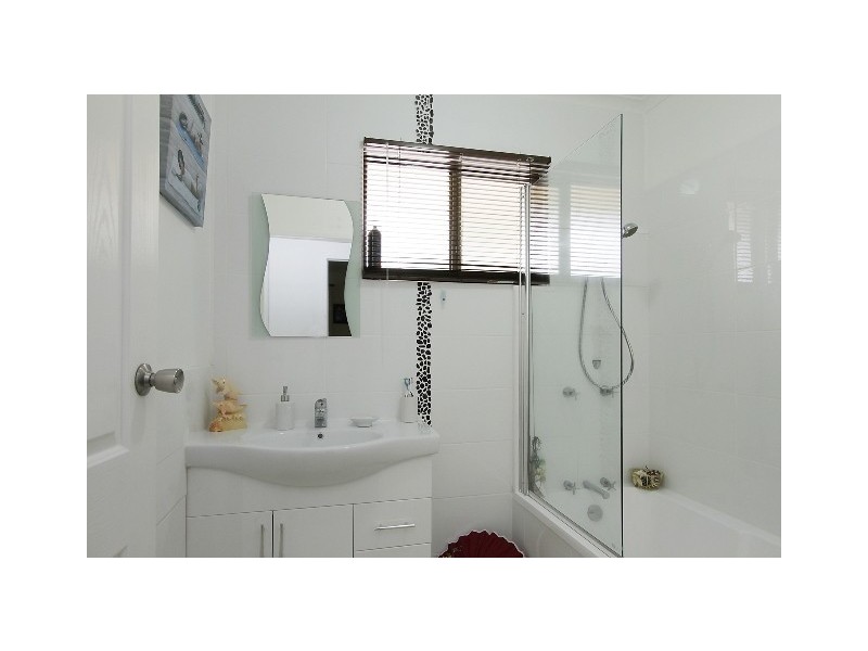 9 Blacksmith St, Slade Point QLD 4740