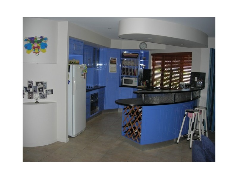 2 Navigator Court, Shoal Point QLD 4750