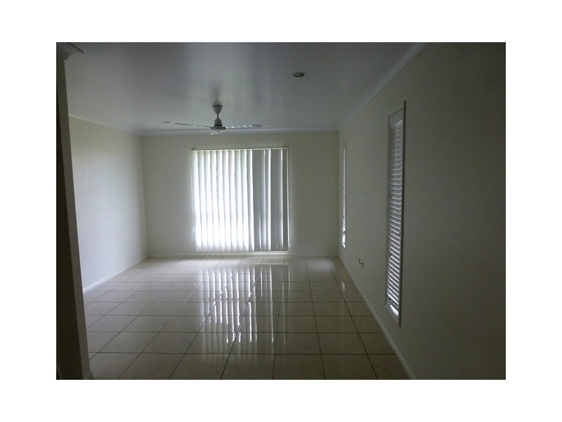 8 Vesta Lane, Ooralea QLD 4740