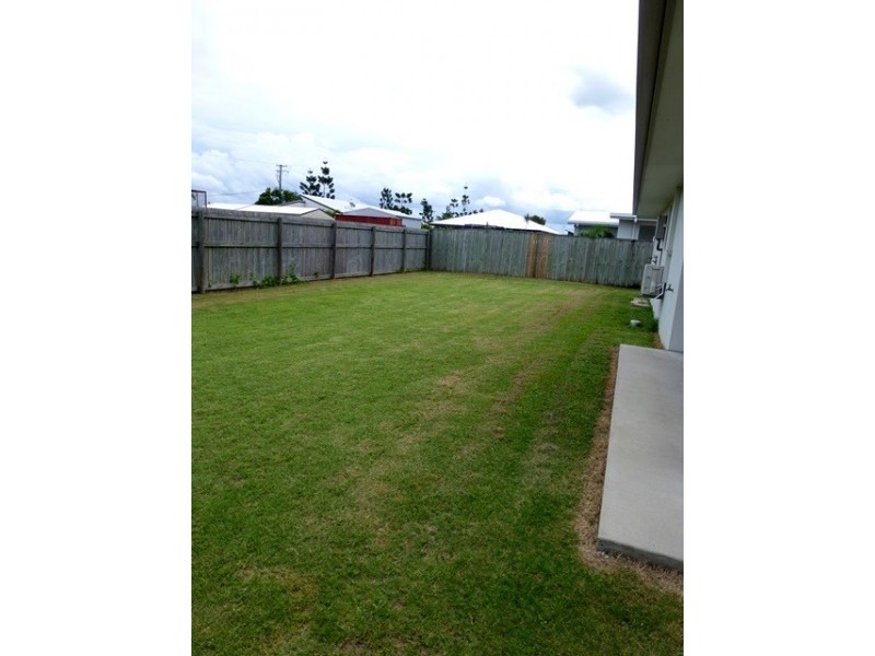 8 Vesta Lane, Ooralea QLD 4740