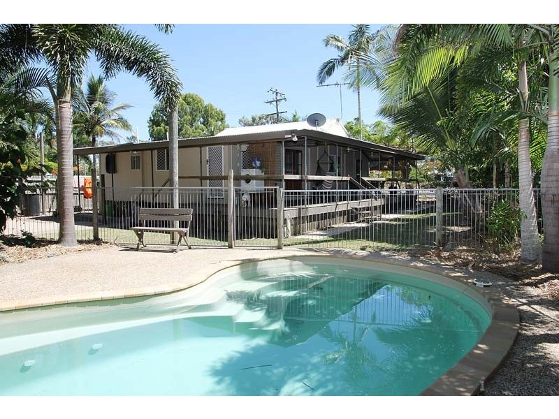 33 Waverley Street, Bucasia QLD 4750