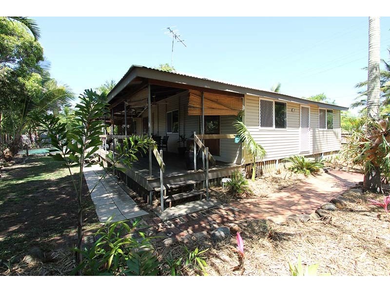 33 Waverley Street, Bucasia QLD 4750