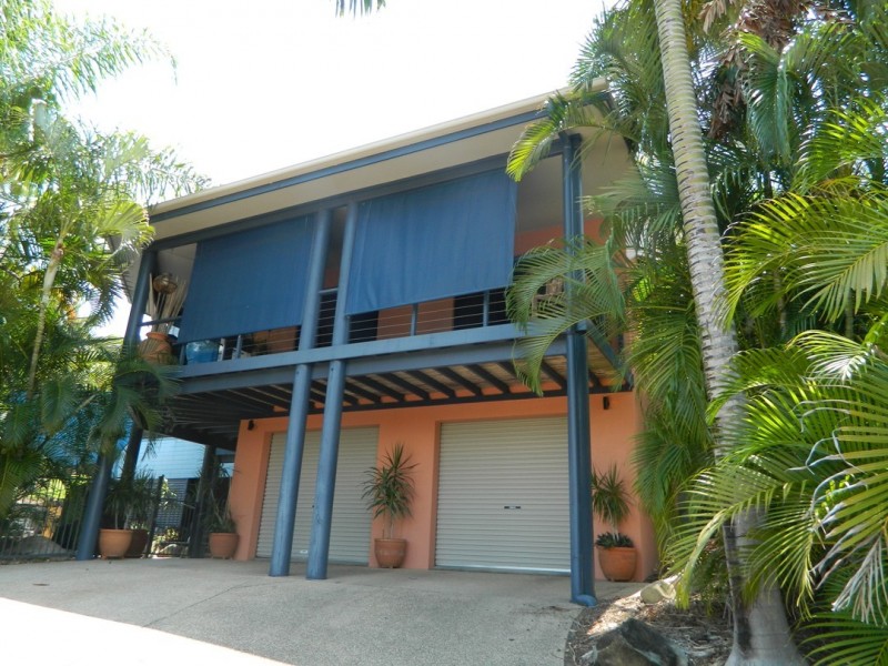 7 Aquatic Place, Blacks Beach QLD 4740