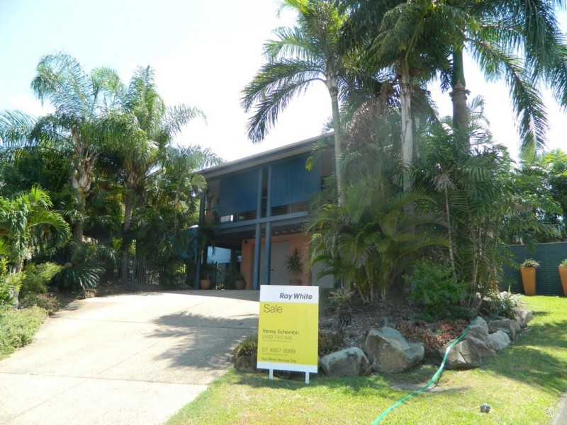 7 Aquatic Place, Blacks Beach QLD 4740