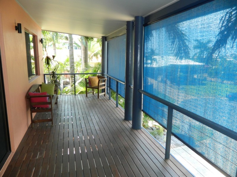 7 Aquatic Place, Blacks Beach QLD 4740