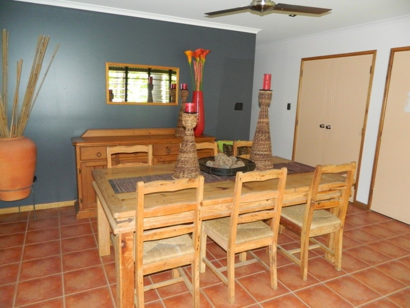 7 Aquatic Place, Blacks Beach QLD 4740