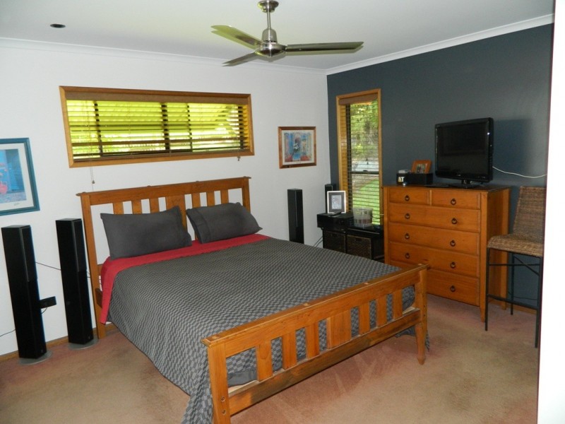 7 Aquatic Place, Blacks Beach QLD 4740