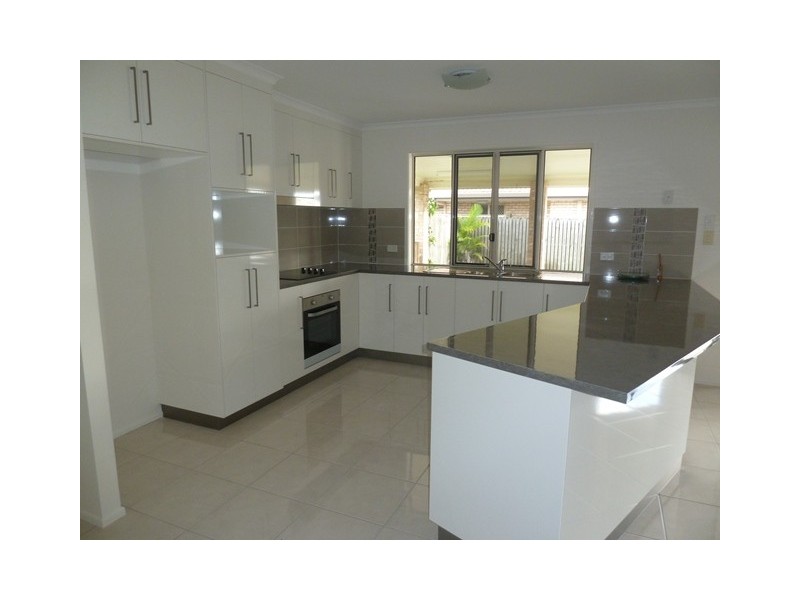 14 Caledonian Drive, Beaconsfield QLD 4740