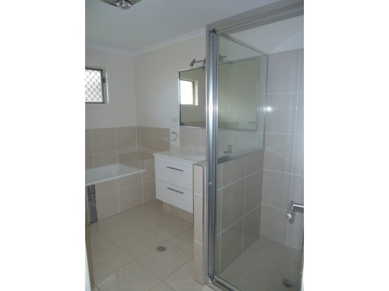 14 Caledonian Drive, Beaconsfield QLD 4740