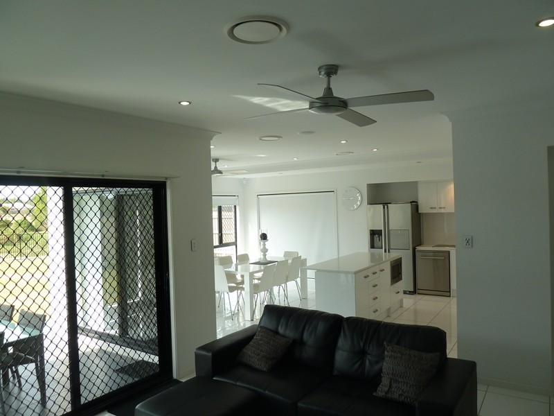 39 Vassallo Drive, Glenella QLD 4740