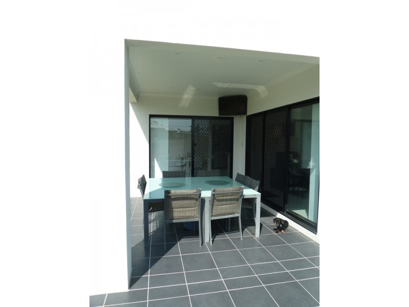 39 Vassallo Drive, Glenella QLD 4740