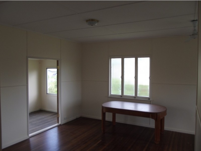 17 Youngs Lane, Walkerston QLD 4751