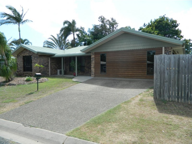 2 Leister Court, Bucasia QLD 4750