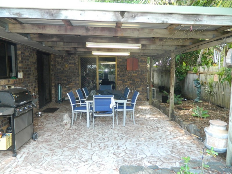 2 Leister Court, Bucasia QLD 4750