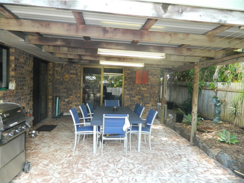 2 Leister Court, Bucasia QLD 4750