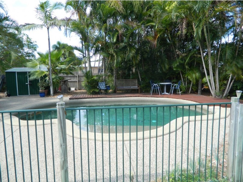 2 Leister Court, Bucasia QLD 4750