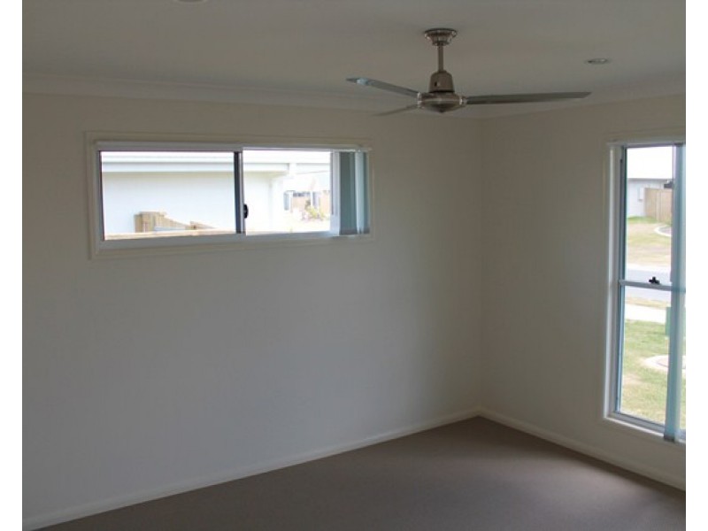 59 Newport Parade, Blacks Beach QLD 4740