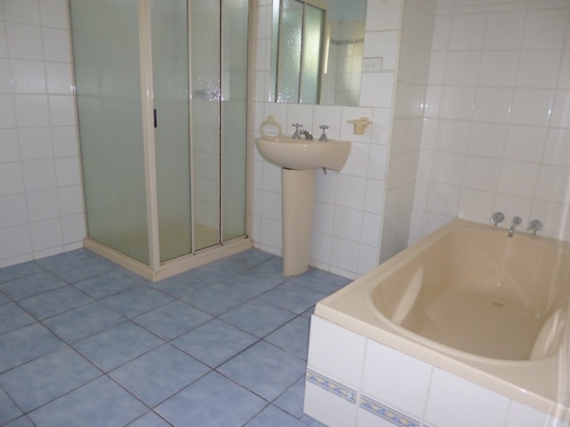 2 Mogford Street, West Mackay QLD 4740