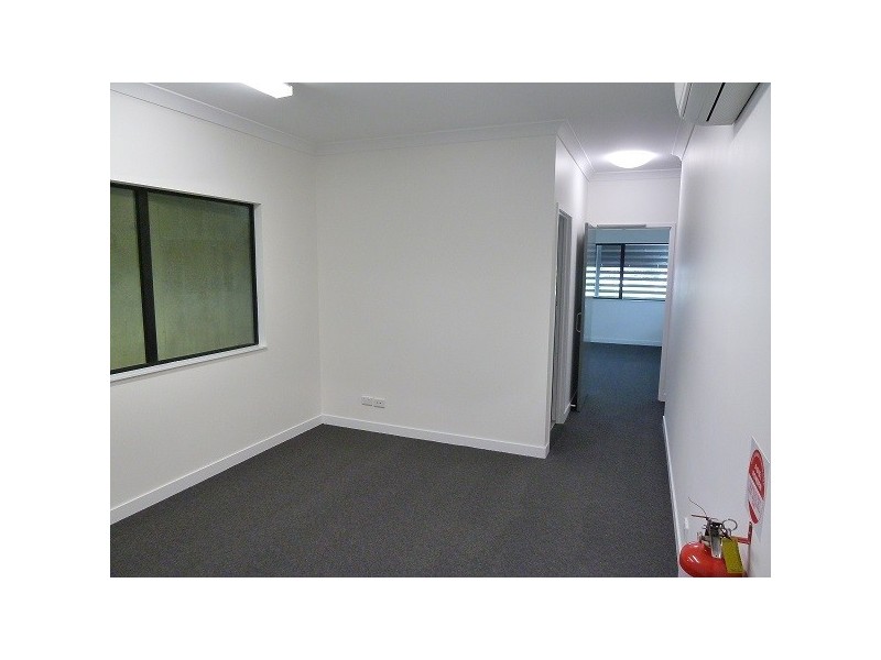 4/12 Carl St, Mackay QLD 4740
