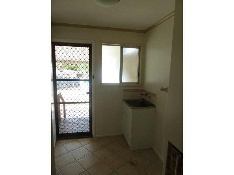 22 Hillend Road, Glenella QLD 4740